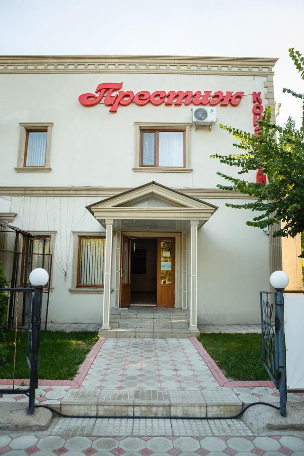 טרז Hotel Prestizh מראה חיצוני תמונה